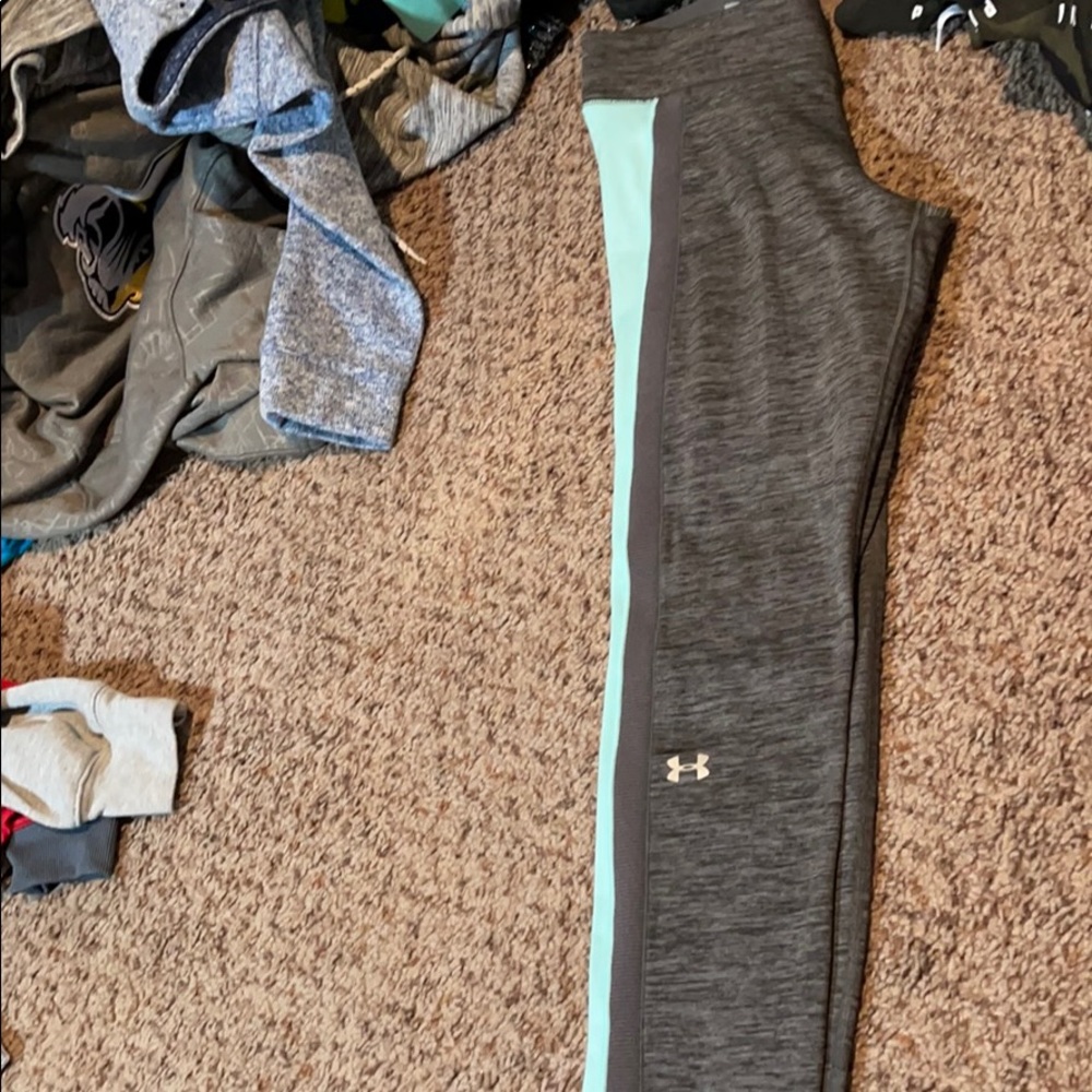 Woman’s under armour leggings